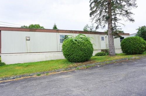 60 E St, Groton CT  06340-5366 exterior