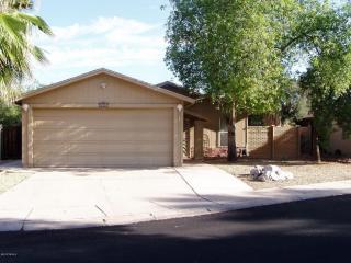 4783 Woodside Dr, Tucson, AZ 85705-1289