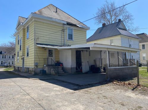 612 Main St, Bellefontaine OH  43311-1726 exterior