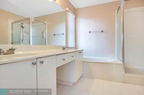 17398 20th Ct, Hollywood FL  33029-5541 exterior