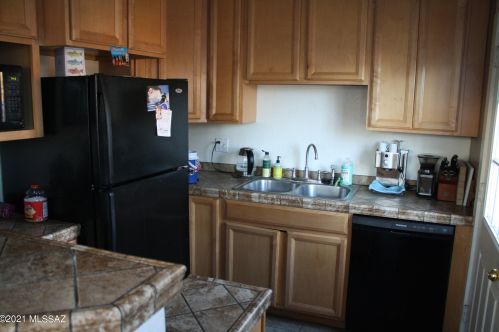 1049 2 Ave, Tucson AZ  85705-7401 exterior