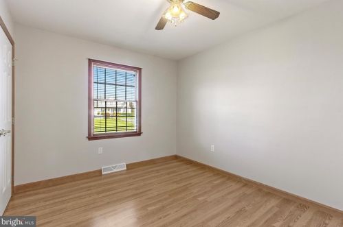 6116 Gardner Rd, Spring Grove PA  17362-9158 exterior