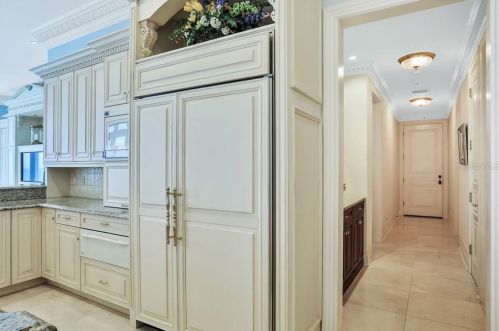 535 Ocean Shore Blvd, Ormond Beach FL  32176-5401 exterior