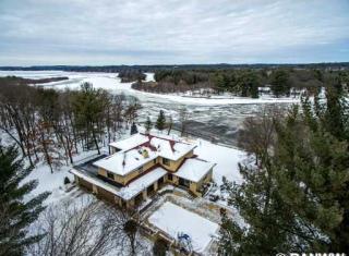 7221 Shore Dr, Altoona, WI 54720-2384
