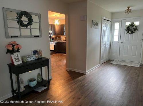 74 Woodshill Dr, Lakewood, NJ 08701-7329