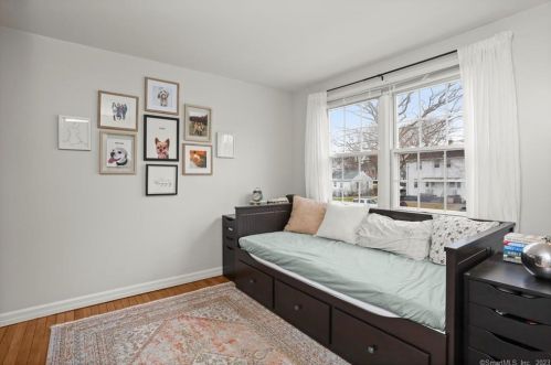 190 Sylvan Knoll Rd, Stamford CT  06902-5356 exterior