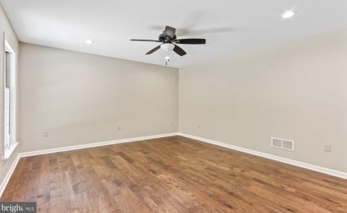 786 Arbor Dr, Red Lion PA  17356-8611 exterior