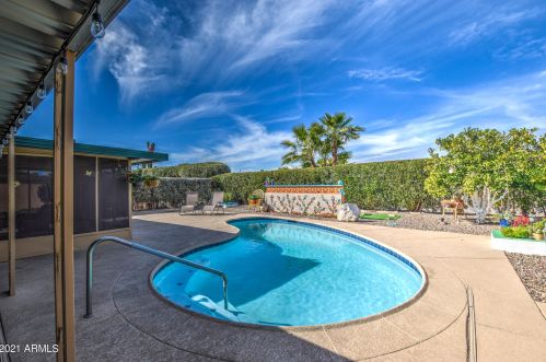 9318 Briarwood Cir, Sun City, AZ 85351-1425