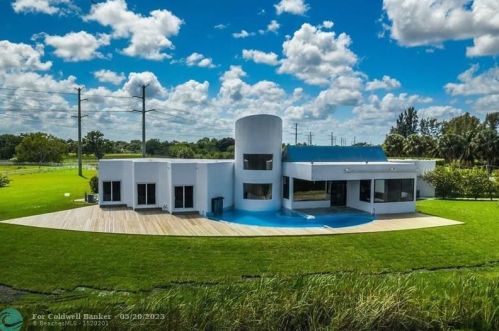 10751 Ln Reina Rd, Delray Beach FL  33446-2728 exterior