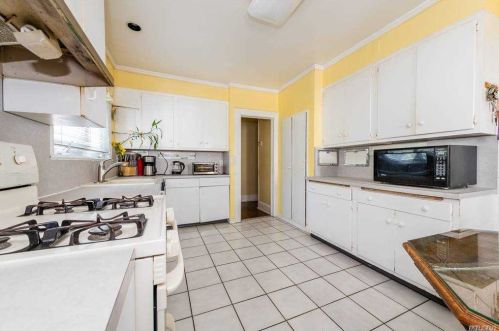 117 Magnolia Ave, Mount Vernon NY  10553-1244 exterior