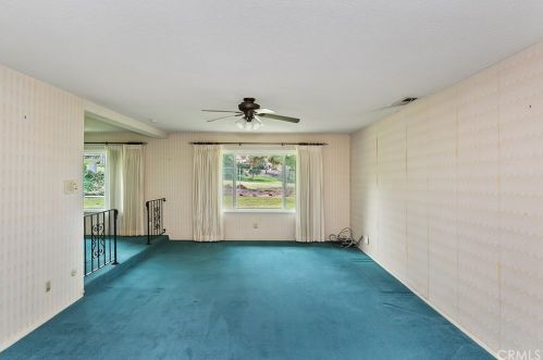 5576 Inner Circle Dr, Riverside CA  92506-3617 exterior