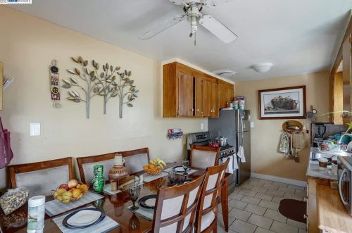 1517 51st Ave, Oakland CA 94601-5237 exterior