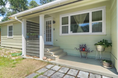 302 Ada Wilson Ave, Pensacola, FL 32507-2416