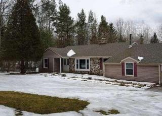 365 Schraufnagel Dr, Chenequa, WI 53029-9403