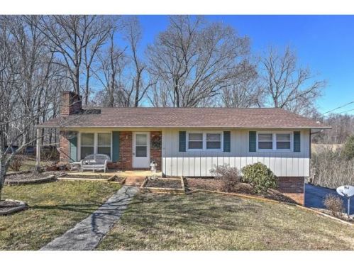 476 Merman Rd, Kingsport, TN 37663-3451