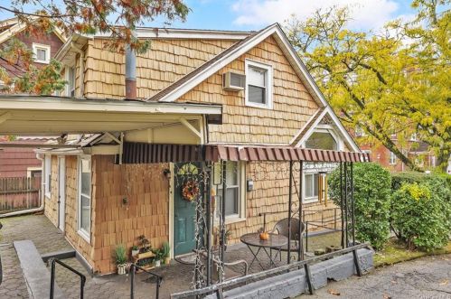57 Clove Rd, New Rochelle NY  10801-2517 exterior