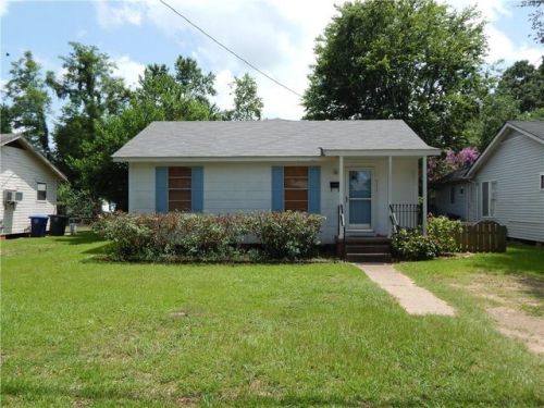 511 Saint Maurice Ln, Natchitoches, LA 71457-6107