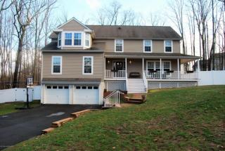 331 Texas Rd, Morganville, NJ 07751-4105