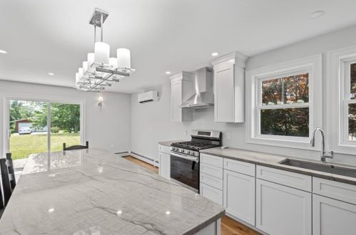 58 Pennsylvania Ave, South Kingstown, RI 02882-4513