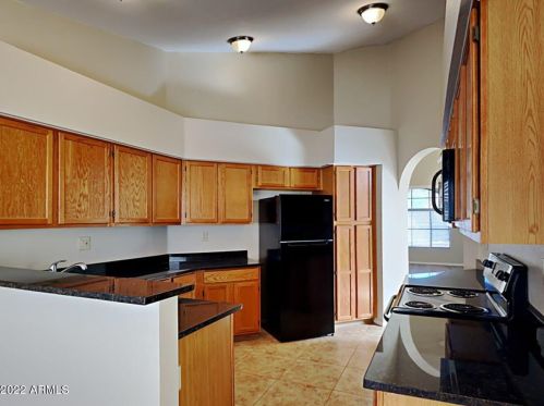 10750 Clover Way, Avondale AZ  85392-4008 exterior