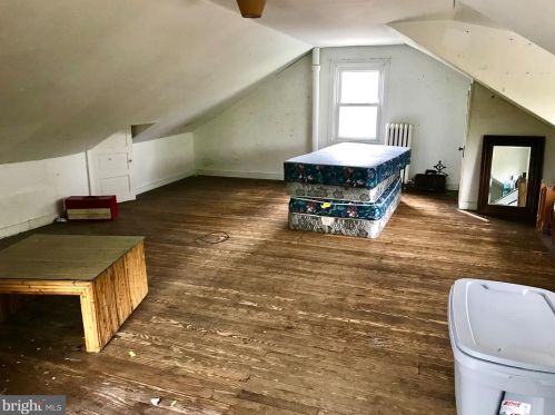 6 Lexington Ave, Camden NJ  08109-2014 exterior