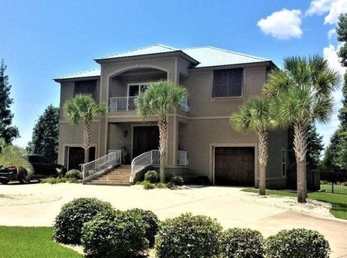 4321 Jelinek Dr, Milton FL  32583-3203 exterior