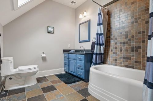 37 Van Lieus Rd, East Amwell Township NJ  08551-1314 exterior