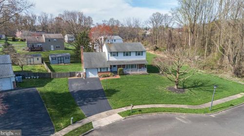 1750 Bunkerhill Rd, Southampton, PA 18966-4404