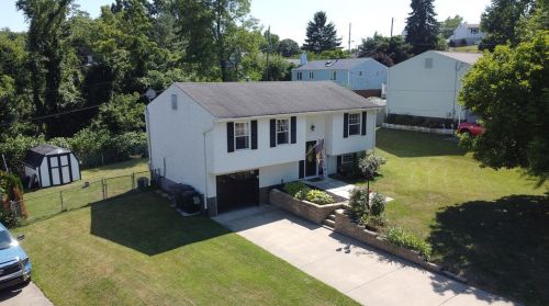 203 Crestridge Dr, Moon Twp, PA 15108-1128