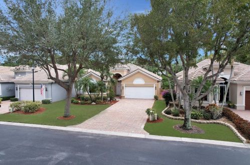 7110 Veneto Dr, Boynton Beach FL  33437-3741 exterior