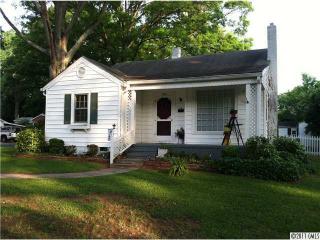 3126 Cambridge Rd, Charlotte, NC 28209-1304