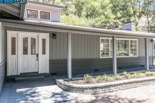 24 Loma Linda Ct, Orinda, CA 94563-4015