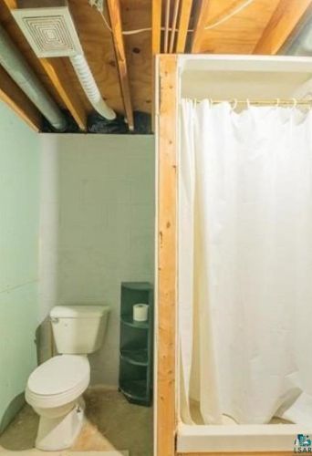 412 32nd St, Hibbing MN  55746-2696 exterior