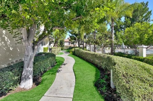 7941 Horizon View Dr, Anaheim, CA 92808-1512