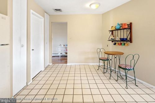 10 Lowell Ct, Bricktown NJ  08724-2423 exterior