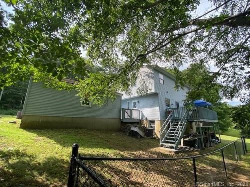 137 Edmond Rd, Norwich, CT 06351-1516