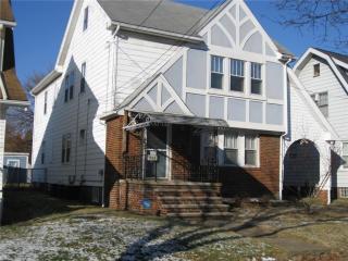 1028 Berwin St, Akron, OH 44310-1438
