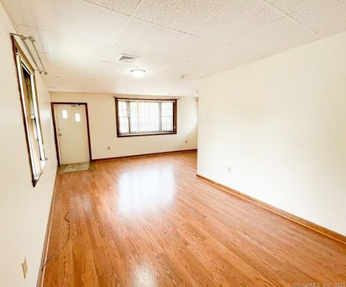150 Cherry St, Wallingford CT  06492-4014 exterior