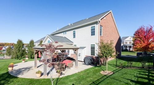 206 Pine Crest Ct, Gibsonia, PA 15044-8087