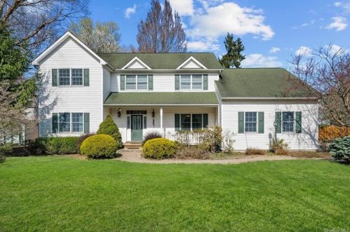3 Elsie Cir, Cornwall Hud, NY 12520-1231