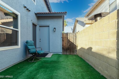 1925 Behrend Dr, Phoenix AZ  85024-1242 exterior