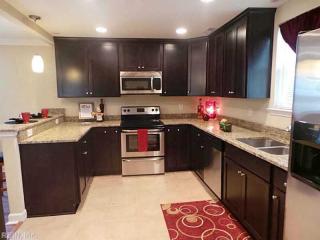 3123 Bapaume Ave, Norfolk, VA 23509-1807