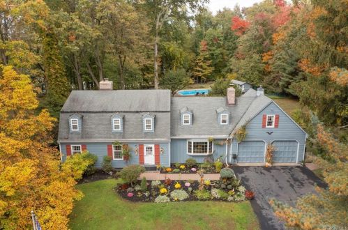 354 Boxberger Rd, Valley Cottage, NY 10989-1500