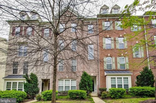 2242 Margraf Cir, Woodbridge, VA 22191-4069