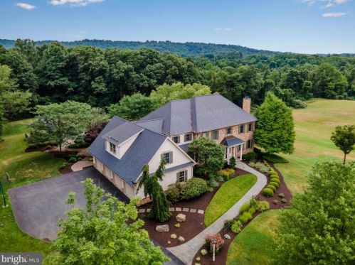 644 Southridge Dr, Navy Sup Dpt PA  17055-6025 exterior