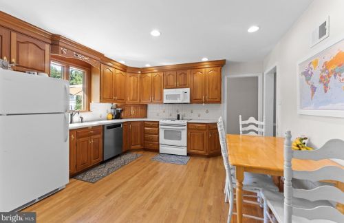306 Hampton Rd, Wilmington DE  19803-2420 exterior