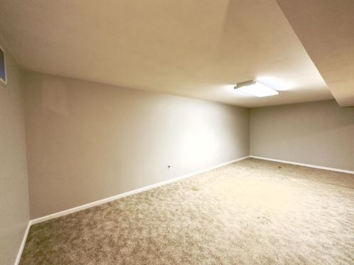 624 Iowa St, Dodgeville WI  53533-1906 exterior