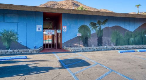 70 Santa Monica St, Palm Springs CA  92264-5257 exterior