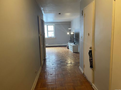 89-00 170th St, Jamaica, NY 11432-2035