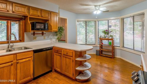 30 Chesterfield Dr, Beaufort SC  29906-9006 exterior